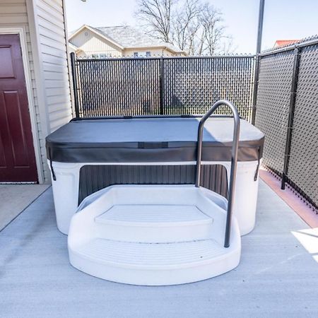 Tiny Home With Hot Tub Near Ft Leonard Wood! Waynesville Экстерьер фото