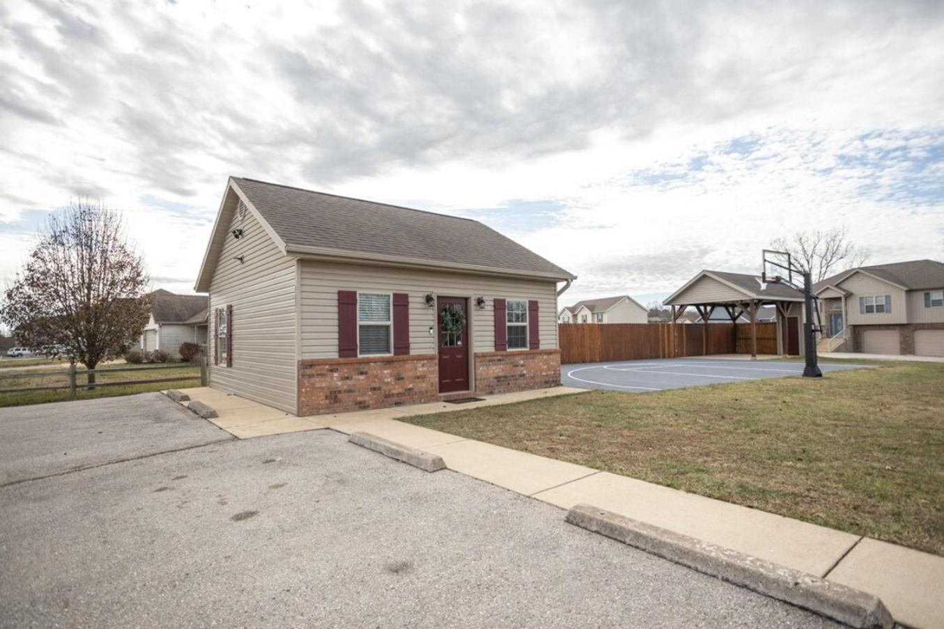 Tiny Home With Hot Tub Near Ft Leonard Wood! Waynesville Экстерьер фото