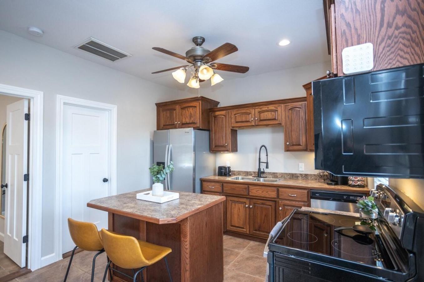 Tiny Home With Hot Tub Near Ft Leonard Wood! Waynesville Экстерьер фото