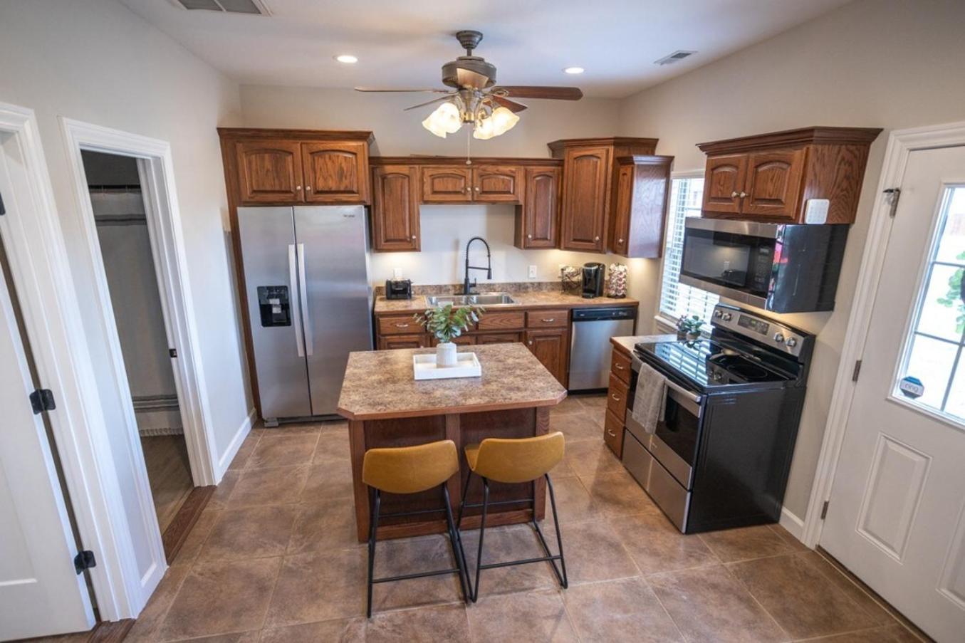 Tiny Home With Hot Tub Near Ft Leonard Wood! Waynesville Экстерьер фото