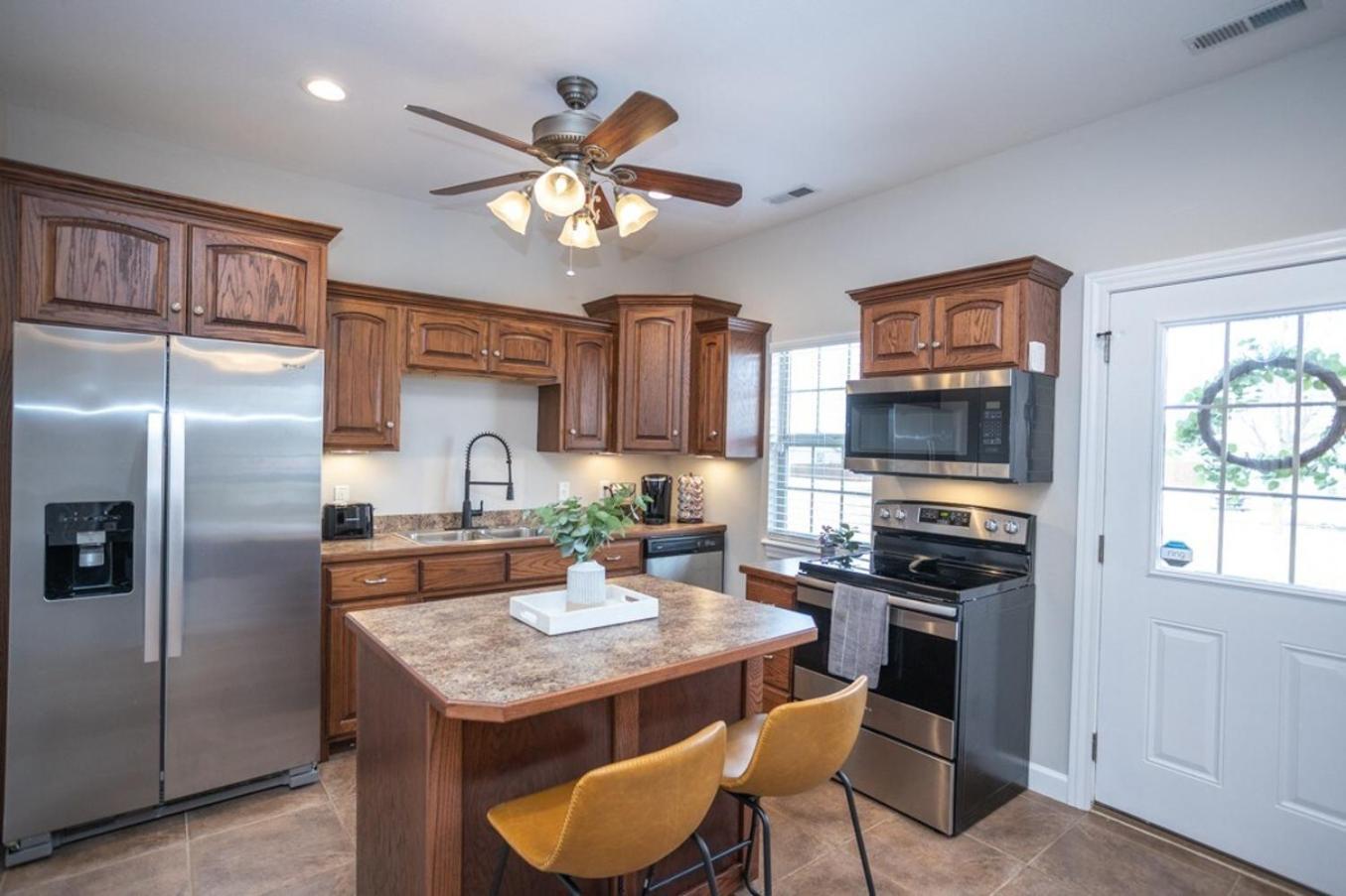 Tiny Home With Hot Tub Near Ft Leonard Wood! Waynesville Экстерьер фото